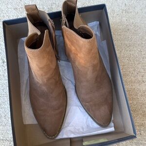 Universal Thread Booties